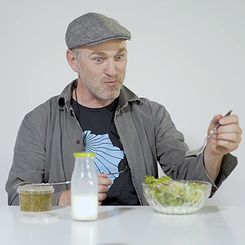 SALAT MIT DRESSING